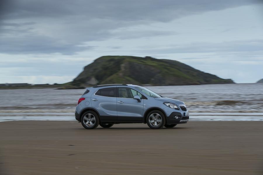  Vauxhall Mokka 2012 года  (фото 108 из 365)